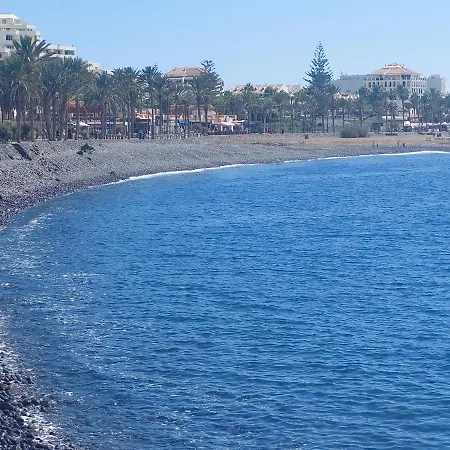 Margarita Con Piscina En Playa Honda, Playa Americas * Arona (Tenerife)