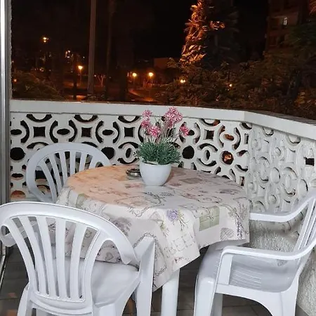 Апартаменты Margarita Con Piscina En Playa Honda, Playa Americas Арона