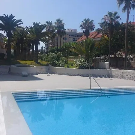 Margarita Con Piscina En Playa Honda, Playa Americas Arona (Tenerife)